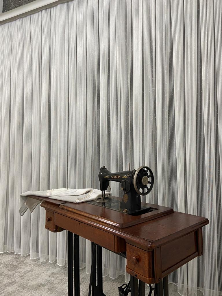 VP400 Simli Çelik Tül Perde Gümüş 1/2,5 Pile Ekru