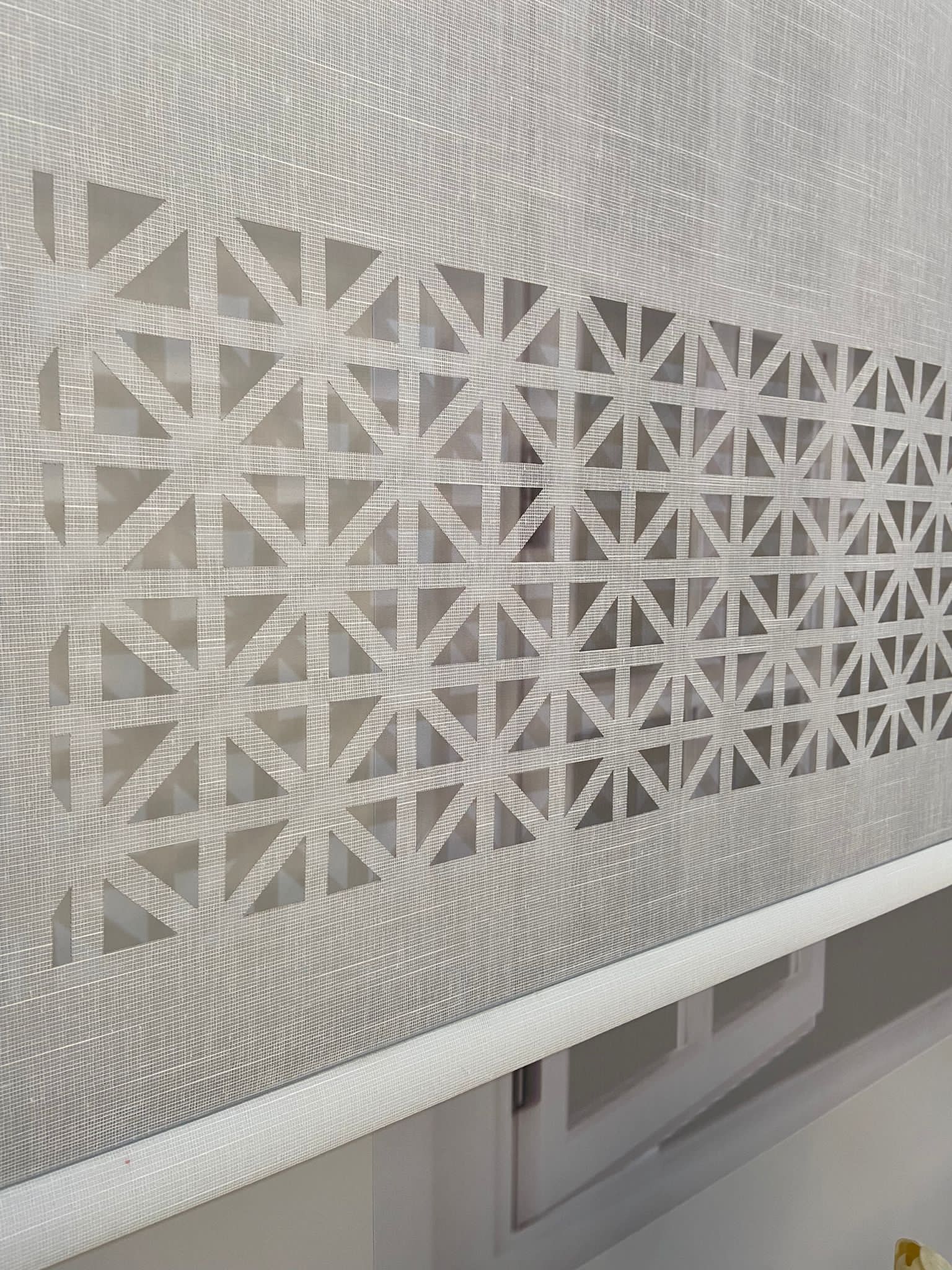 LZR1035 Çift Mekanizmalı Lazer Kesim Tül Ve Stor Perde Beyaz 