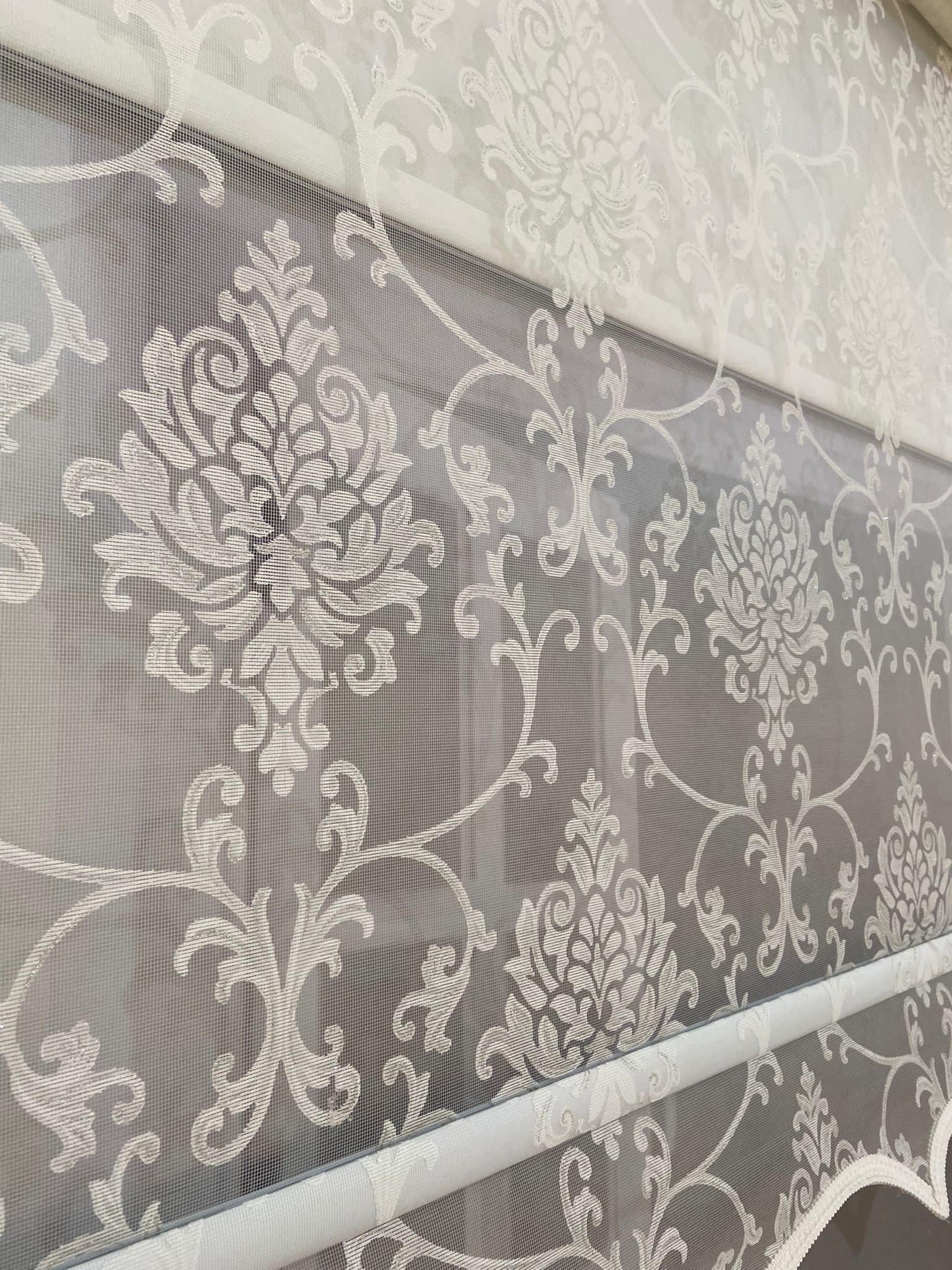 VP1620 Çift Mekanizmalı Tül ve Stor Perde Simli Damaks Desenli Ekru