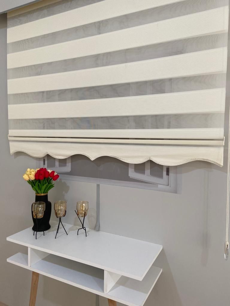 VP921 Mikro Pliseli Zebra Perde Krem Etek Dilimli