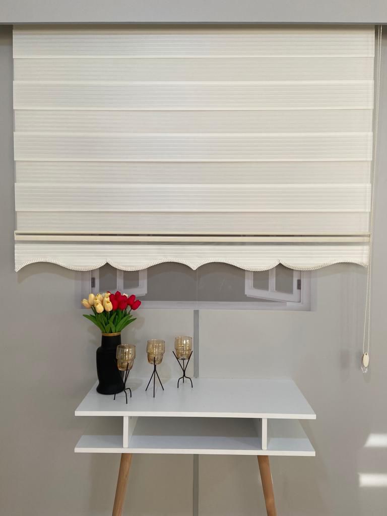 VP906 Geniş Pliseli Zebra Perde Ekru Etek Dilimli